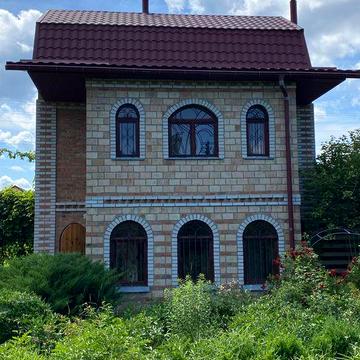 Продам 3-х поверховий будинок 150 м2 з ділянкою 6 соток