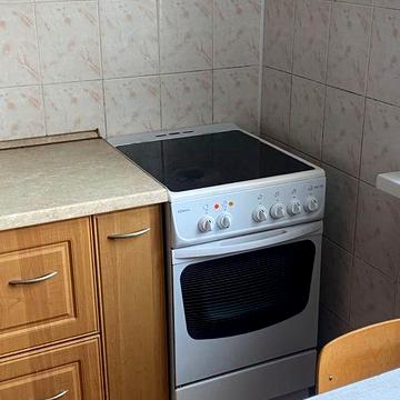 Здам 2кв.Дарницький р-н,вул.Ревуцького,4,11000