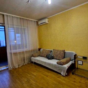 Здам однокімнатну квартиру 44 м. кв на Позняках.