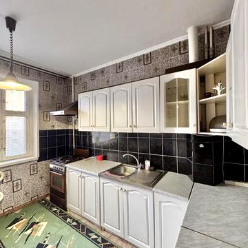 Героїв Крут вул. (Черепіна), 18