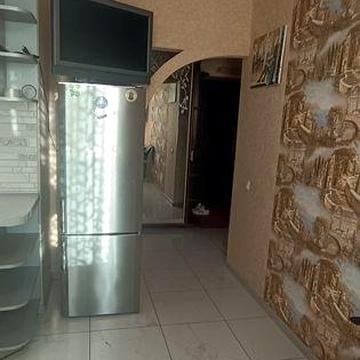 Здається 1кім.з АГО, меблями і технікою