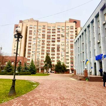 Здам 2х кімнатну квартиру Левка Лук"яненка,18