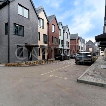 Продаж таунхауса Крюківщина 113м2  5 кімнат та 3 санвузли закритий комплекс Власне паркомісце