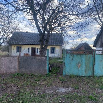 Терміново продам булинок в смт.Брусилів 70 ки від м .Києва