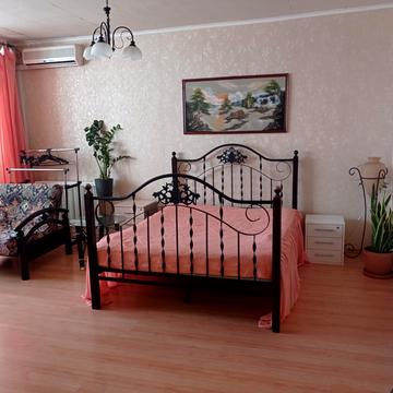 Олеся Гончара вул., 47/49