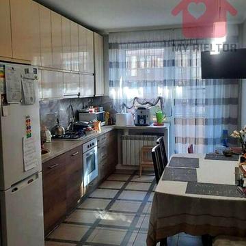 Продаж двокімнатної квартири по вул.О.Хіри