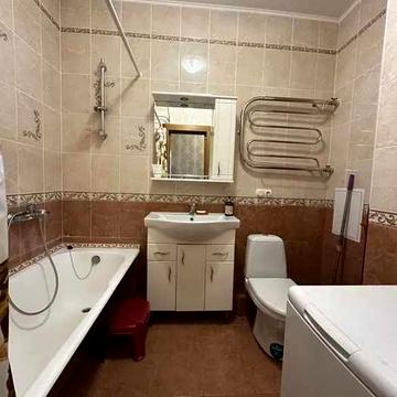 Просторна 1-кімнатна квартира, Градинська 9, ТРЦ Район!