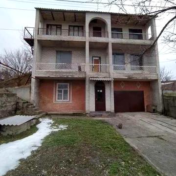 Продам дом з балконами, 156м2 в Новоалексанровке (гараж, скважина, газове оплення, е-відновлення можливе))