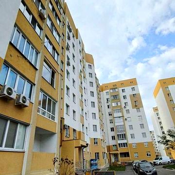 ЖК Радужный, Продам просторную 2 ком квартиру пл 72м2, этаж 4/9ти! Незаконченный ремонт! A ЖК Радужный 2