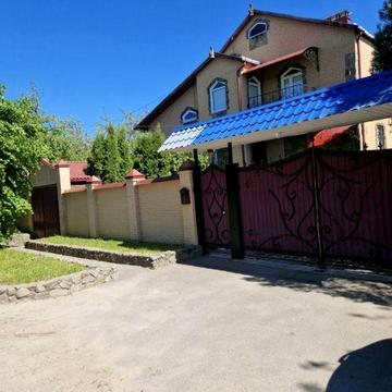 Продаж будинку із сауною