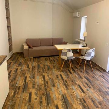 Григорія Смольського вул. (), 5