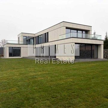 Продаж будинку 465 м2 Козин перша лінія води 17 соток