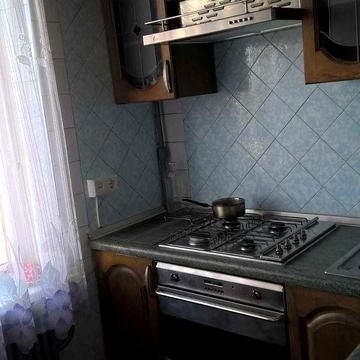 Здам 3к.кв. поряд з м. Холодна Гора, пров.Чередниченківський 7
