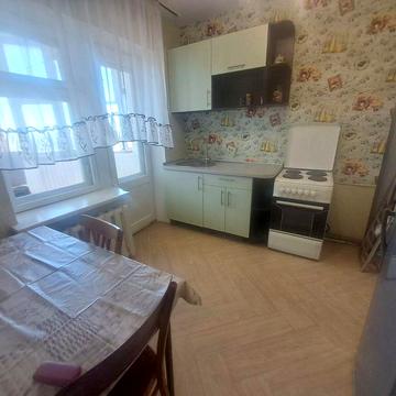 Сдам Небесной Сотни 47/2 одно комнатную квартиру