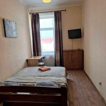 Здається однокімнатна квартира.