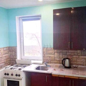 Частина будинку с. Софіївська Борщагівка вул. Леоніда Каденюка, вільно