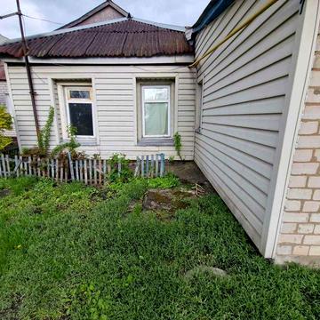 Ан сдам 2к  в одноэтажном доме рн центр ул.Мира