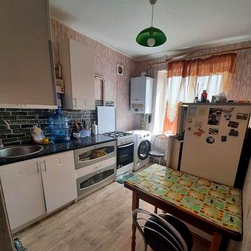 Продам 2-кімнатну квартиру р-н Трейд-парку