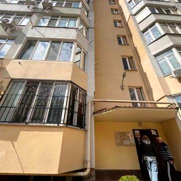 Продам 3 кімн. квартиру на вул. Добровольців в двох рівнях ЖК Будинок у фонт