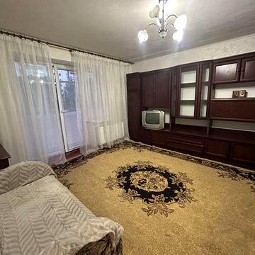 Продам однокімнатну кв-ру по вул. Прорізній