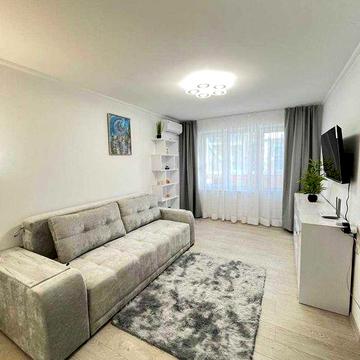 Здам сучасну стильну  2 к/к в центрі