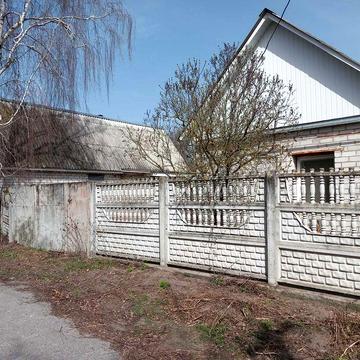 Будинок зі зручностями у селі