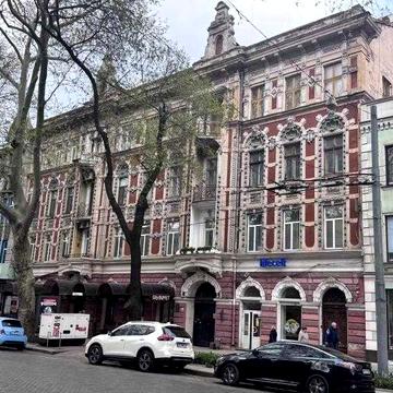 Квартира 5 комн.  ул. Пушкинская  3 этаж
