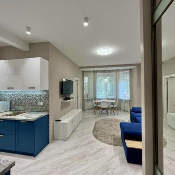 Шовковична вул., 13/2