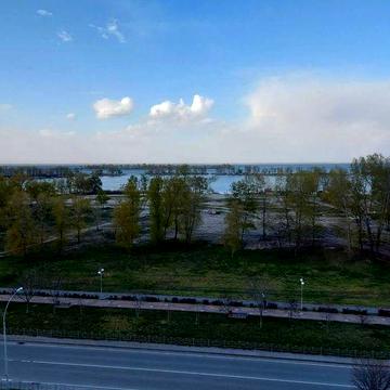 Вид на Дніпро! Продаж елітної євродвушки з сучасним ремонтом на Митниці в цегляному будинку