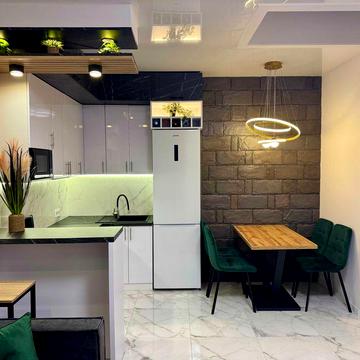 Без %, Перша оренда дизайнерської квартири в ЖК Київський Маєток