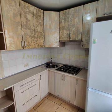 Пропонується до продажу охайна та світла 1-кімнатна квартира в Шевченківському районі