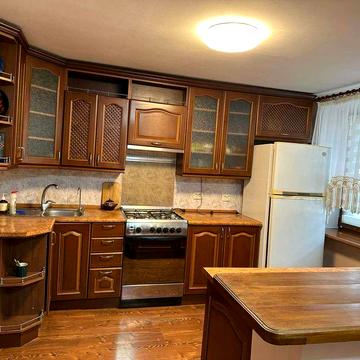 Оренда 4х-кімнатної квартири. Центр, площа Фестивальна. З ремонтом. Тільки для сімї