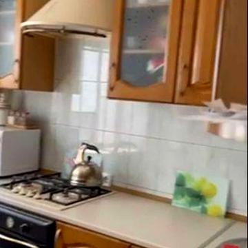 Оренда, 2к.кв, Незалежної України, 3 поверх.