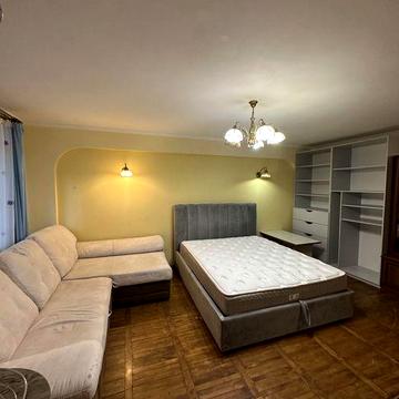 Оренда (1 місяць і більше) 1 кімн. квартири Центр вул.Перемоги