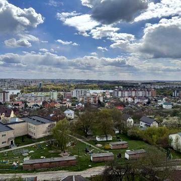 Світла 3к Виставка, неймовірний краєвид. Мініипльне оформ. 43755
