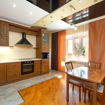 2 кімнатна з ремонтом та меблями, індивідуальний лічильник на тепло 68,6 кв.м. Центр, П’ять Кутів проспект Перемоги 155