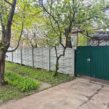 Продам будинок по вул. Старицького