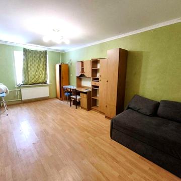 Продам 5-ти кімнатну квартиру на 1 поверсі