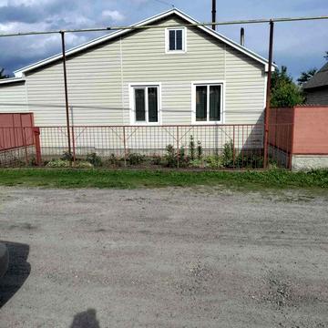 Будинок в селищі Вороніж