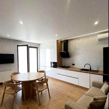 Новобудова вул.Щирецька ,  поряд ТЦ Вікторія Гарден , Південний