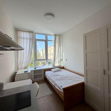 Здається студія 27 кв.м.