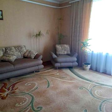 Чотирьохкімнатний таунхаус з побутовою технікою та меблями