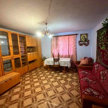 Продам два дома на одном участке на Толбухина