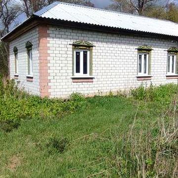 Добротний будинок +090,Га землі 10км від міста по трасі Київ-Чернігів в селі Іванівка