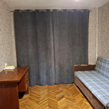 Романа Ратушного вул. (Волгоградська), 16