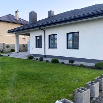 Современный дом с  ремонтом и мебелью  в Лесках.  дом газофицирован