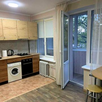 Чудова Однокімнатна Львівська 7/9