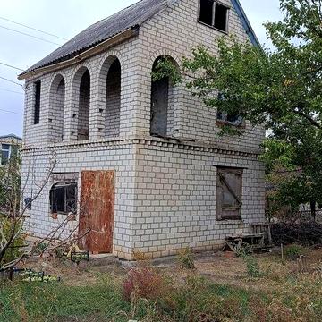 Продаєтся двоповерхова дача