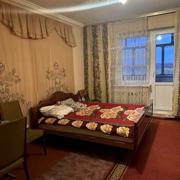 Здам 3-кімнатну квартиру по вул. Грушевського