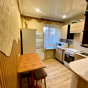 Оренда 2 ох кімнатної квартири,район 5 школи